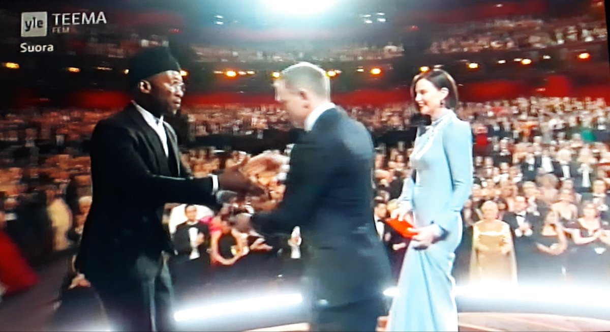 007Travelers's tweet photo. Daniel Craig gave the best supporting actor Oscar to Mahershala Ali
https://t.co/a05inqq0s6
#DanielCraig #MahershalaAli #Oscars #TheBestSupportingActor #GreenBook https://t.co/IA3j6Eod3x