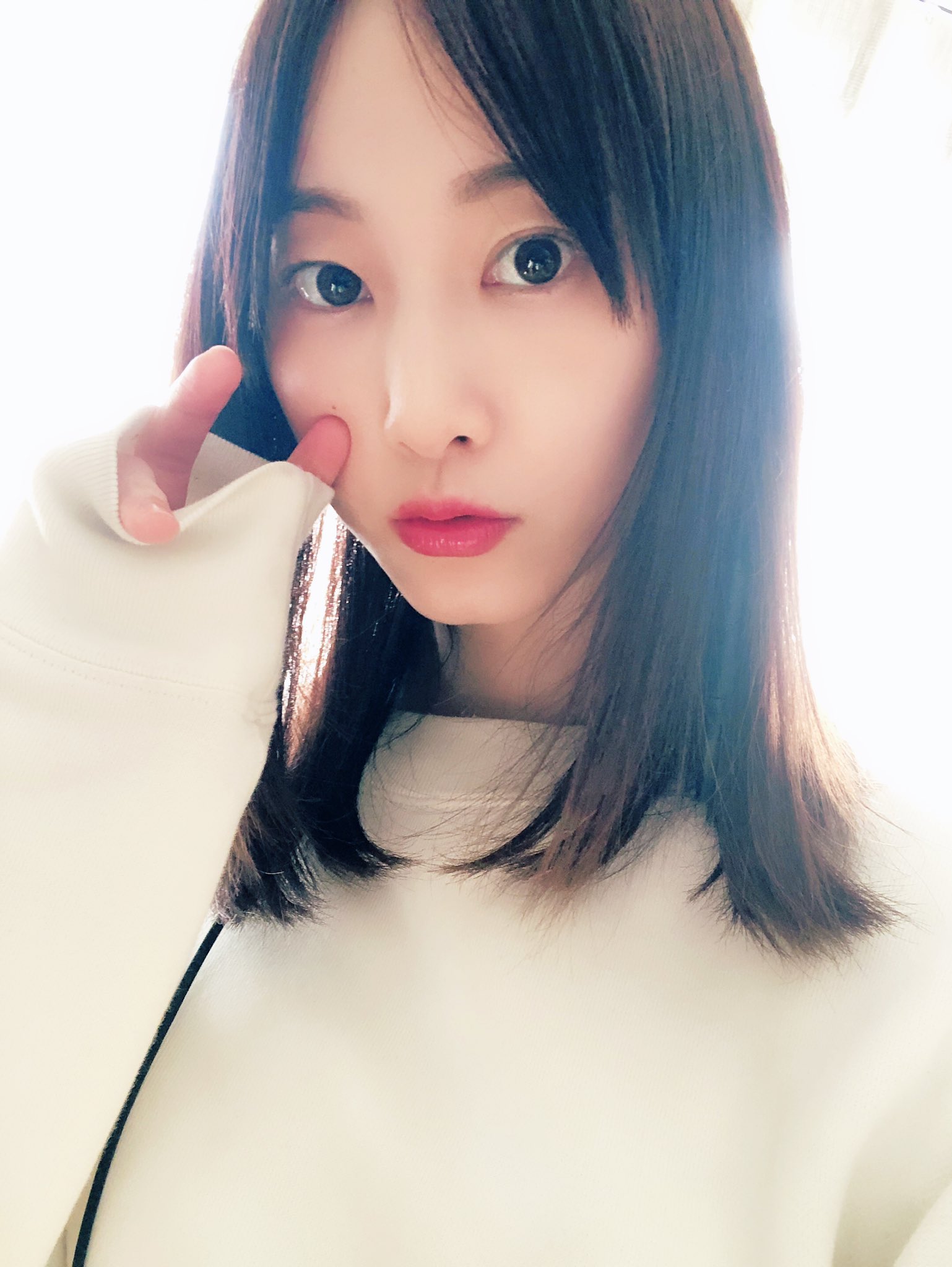 تويتر 松井玲奈 على تويتر 真ん中分け好き 昔なら絶対しなかったけど こういう変化があることが最近好き T Co Fy4a4xxz3d