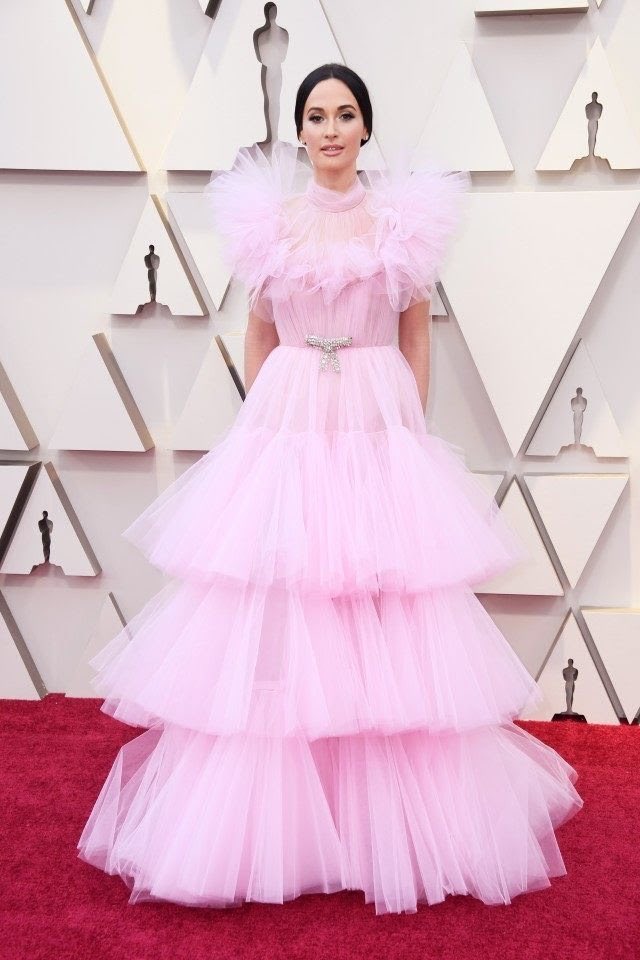 petitestyle's tweet photo. Highlight of the 2019 oscars😍Love this stunning tulle @gbvparis dress in the most amazing shade of pink. So statement. #makeitfashion #pinktulle #fashionbaby https://t.co/9kRAfUZXoj