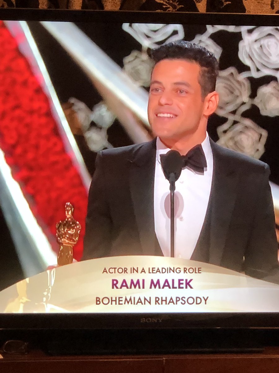 Majilele's tweet photo. @ItsRamiMalek Rami te lo mereces!!!!!!!!!!!!! Gran discurso gorgeous ❤️❤️❤️❤️❤️ #Oscars https://t.co/um4lBLsvMt