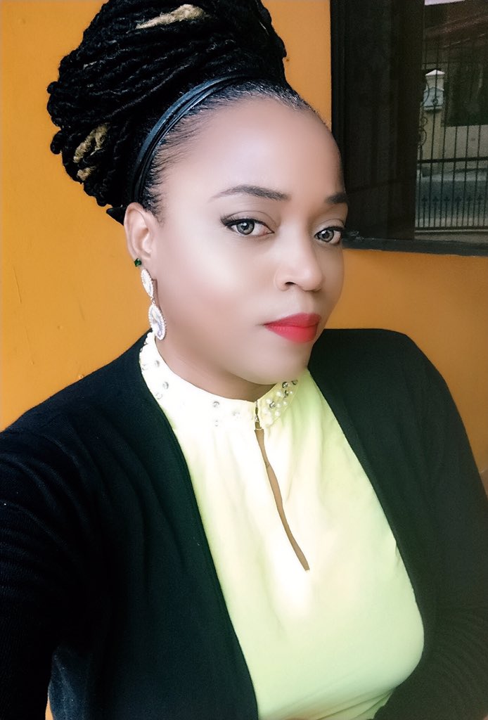 Trinidadiancham's tweet photo. Selfie of me taken Sunday morning before I head to church 🦁👸🏽🇹🇹 https://t.co/pvfE1cHewq