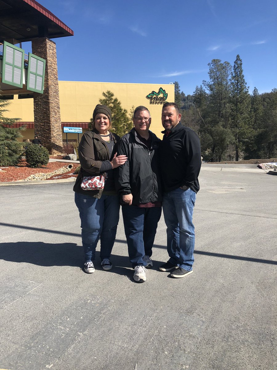 mandosantieste1's tweet photo. Had a AWESOME time this weekend celebrating Rick’s 50th!!! #Blackoakwontbethesame#winetastingatmurphys#Godisgood #karlynetwork https://t.co/utaKoCII8q