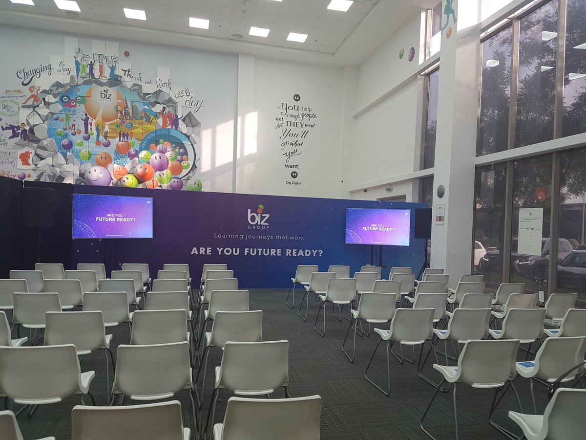 hazeljackson's tweet photo. All set up for #trendsbreakfast this morning - Virtual Reality in Learning #learningwithbiz #BizFutureReady #enrichinglives https://t.co/js6I4EU7uI