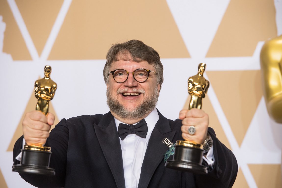 MHZawati's tweet photo. To those still doubting the great contributions done by immigrants...numbers don't lie, check the scoreboards... @alfonsocuaron, Alejandro G. #Inarritu, #Chivo #Lubeski and @RealGDT have 14 #oscars between the 4 of them...and counting... #Oscars2019 https://t.co/KTDi9DZUxv