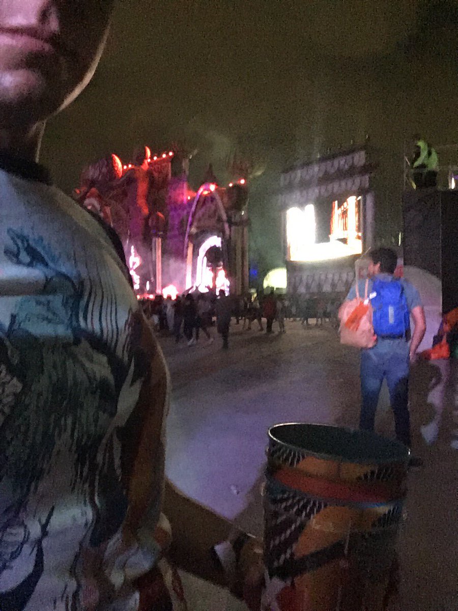 Gamer_ADriAN's tweet photo. Edc 🎵🎵🎶🎶🎶🙌🏻 https://t.co/yYeldn95On