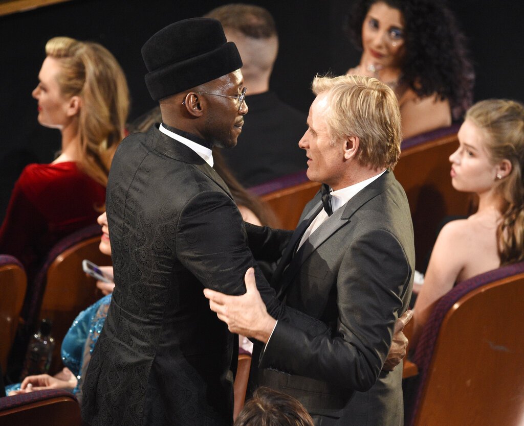 Agli #Oscars2019 il miglior film è #GreenBook di Peter Farrelly. 4 statuette per #BohemianRhapsody e 3 per #BlackPanther e Roma. Miglior canzone di <a href="/ladygaga/">Lady Gaga</a> . C'è un'italiana nel team di #SpiderManIntoTheSpiderVerse miglior film d'animazione → bit.ly/2GGQcsB