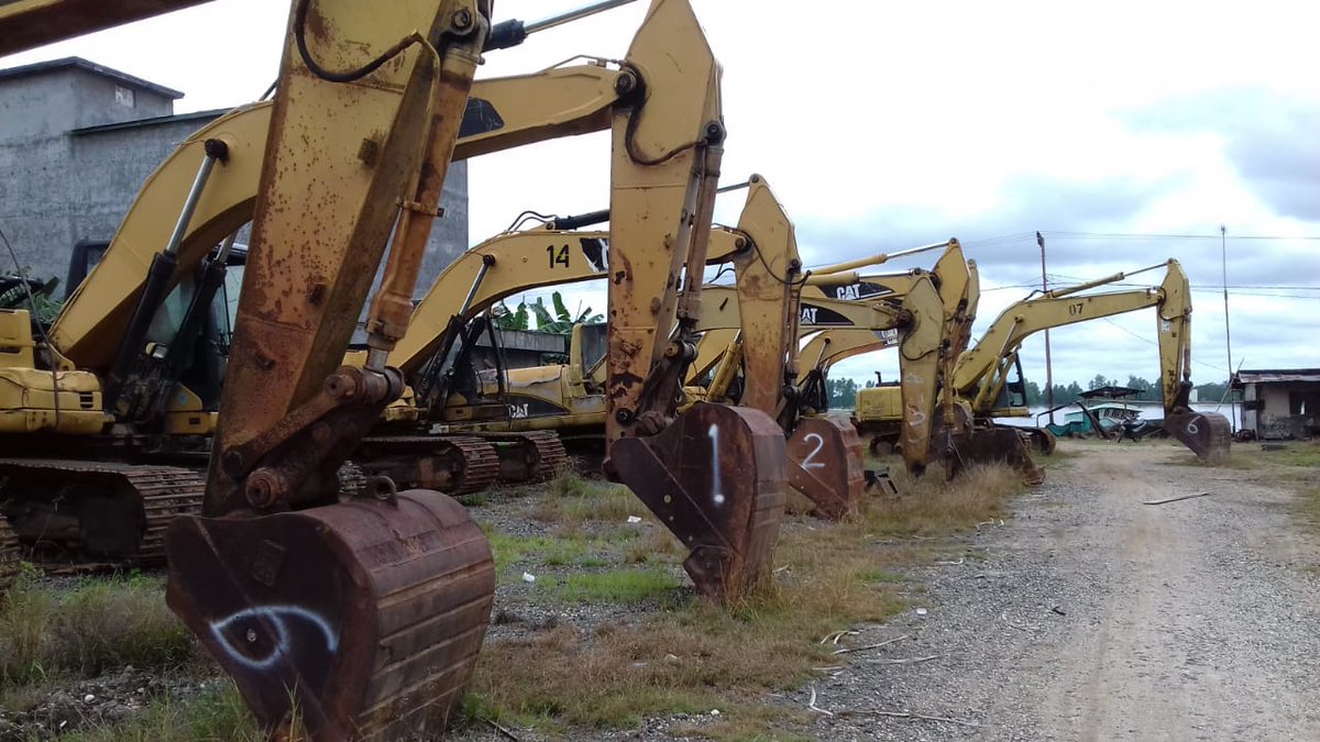 IndonesiaScrap's tweet photo. scrap kutai 100,000ton https://t.co/1LmU9lZkQF