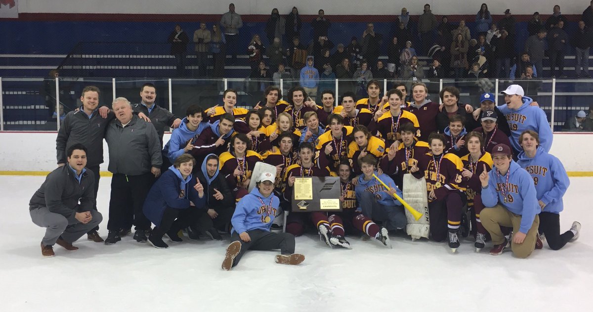 danielwatkins's tweet photo. JV Champions!  @DESMETHOCKEYSTL https://t.co/P6oQU0xPgm
