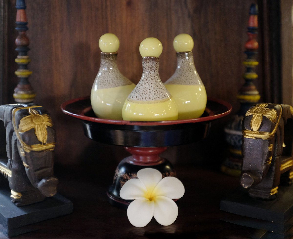 MNivesha's tweet photo. All the liquid products from the #spa and from the bathrooms are held in ceramic jars which means we cut down on plastic waste by using refillables.
We help make #SiemReap #plasticfree without compromising standards!
@MNivesha #luxuryhotel #responsibletravel #recycle #eco #refill https://t.co/9fgV0L6jON