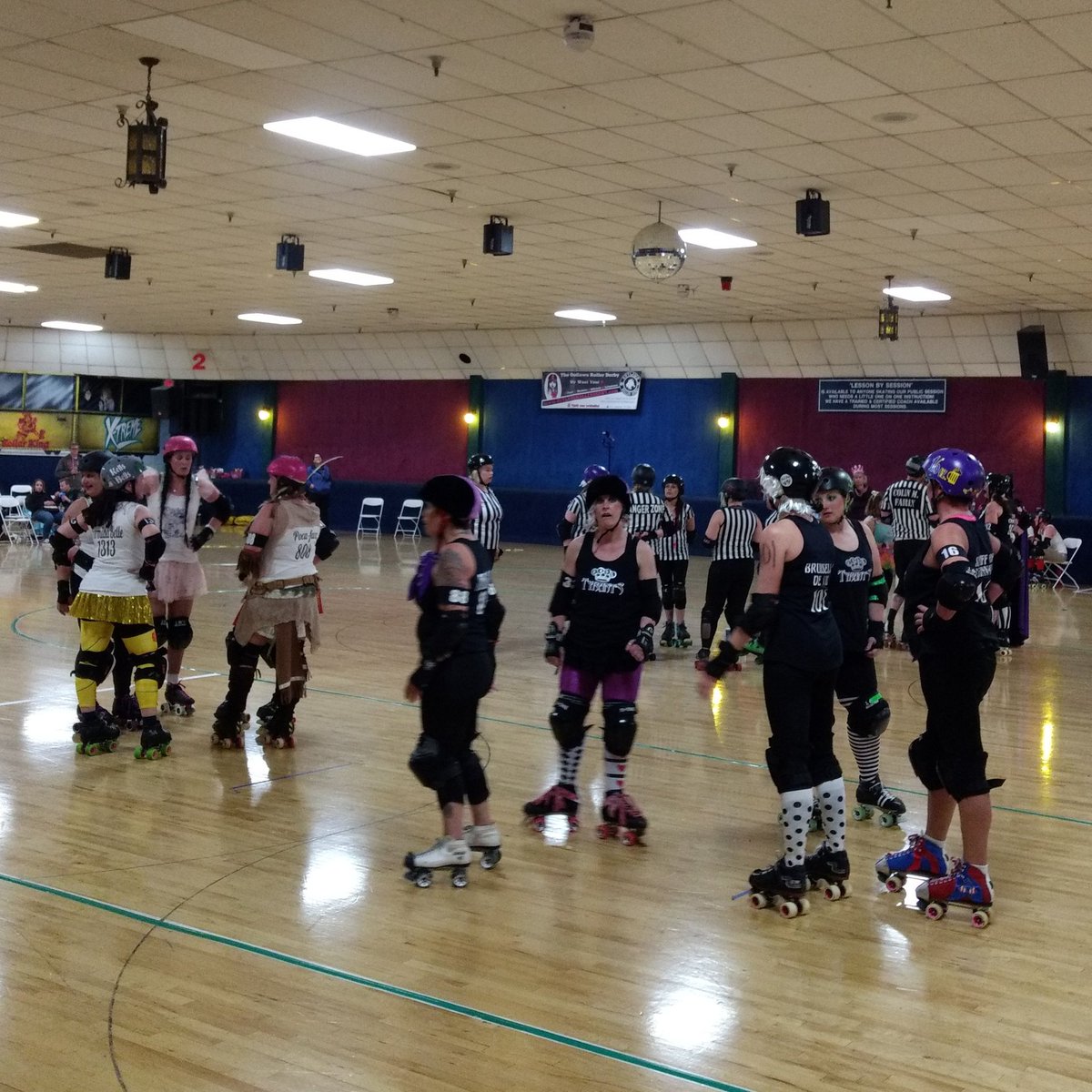 OutlawsRD's tweet photo. There's only 15 minutes left, with Tiaras taking the lead! #OutlawsRD #OutlawsBoom #Outlaws2k19 #TiarasvsTyrants https://t.co/ya9aMzXEIp