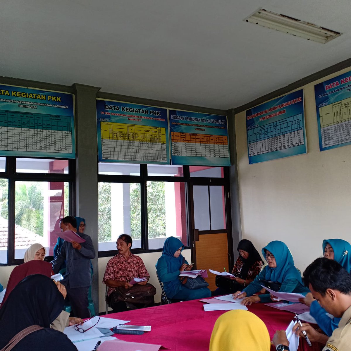 Kegiatan MUSRENBANG RKPD Di Kecamatan Gambiran 
Penyusunan RKPD Kabupaten Banyuwangi Tahun 2019 Peningkatan Kualitas Sumberdaya Manusia Untuk Pertumbuhan Yang Berkeadilan <a href="/AzwarAnas_A3/">Abdullah Azwar Anas</a> <a href="/Pemkab_BWI/">Pemkab Banyuwangi</a> <a href="/be_bappwangi/">Ekonomi Bappeda BWI</a>