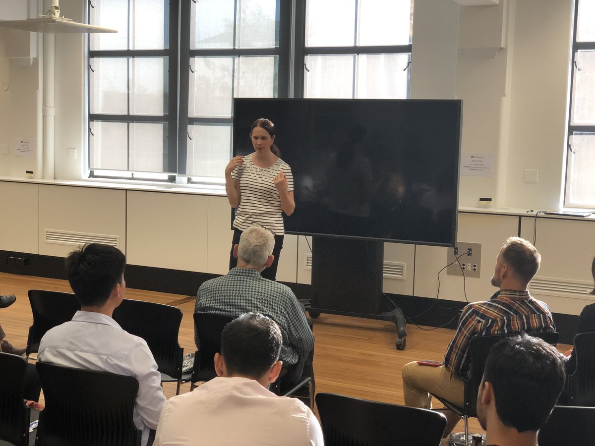 Listening to @ccompy chat all things #microsoft <a href="/Azure/">Microsoft Azure</a> App Services at the <a href="/AzureSydneyUG/">Azure Sydney UG</a> Meetup! #AMA #allthethings <a href="/teamvibrato/">Vibrato</a>