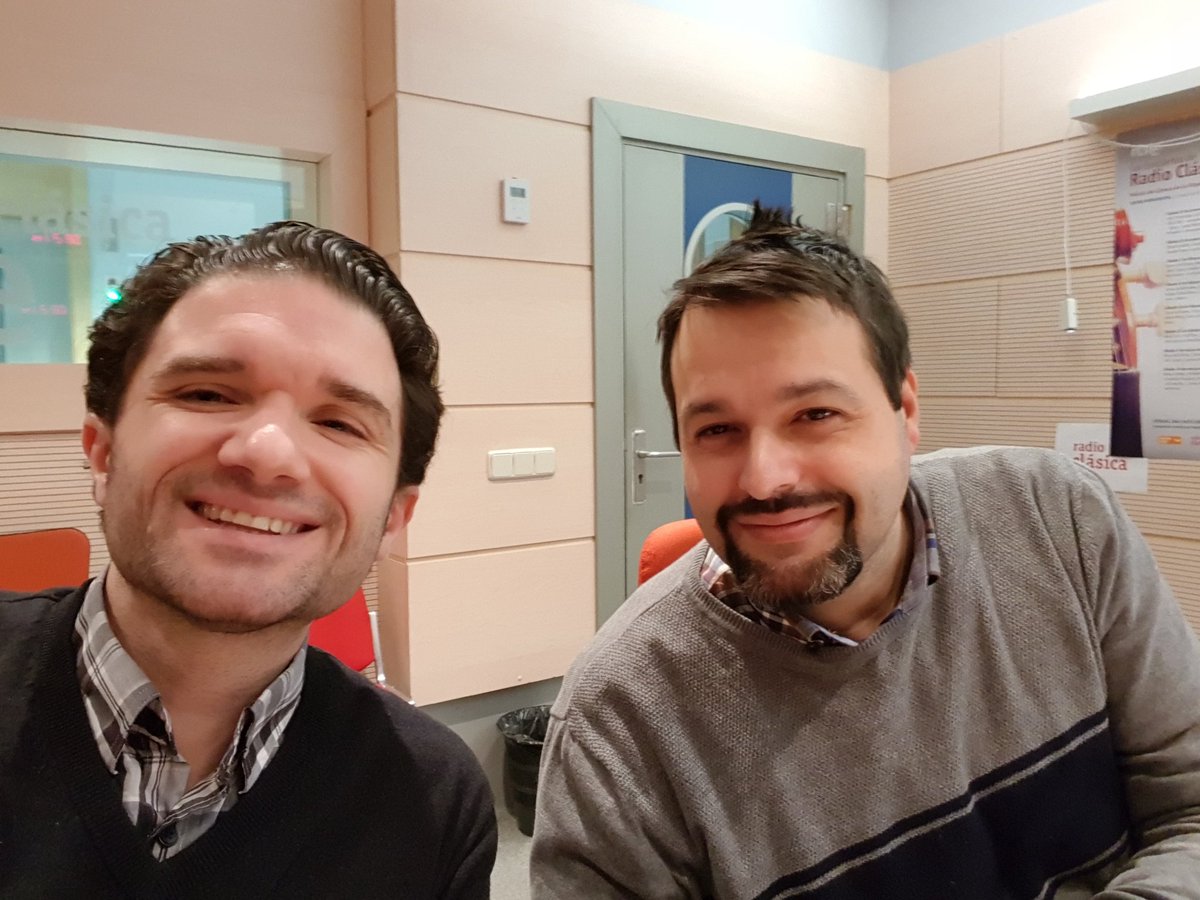 Eduardo Fernández (@efpianist) on Twitter photo El vie 1 tocaré Rachmaninov3 con <a href="/OCRTVE/">Orquesta y Coro RTVE</a>
El sáb 2 recital solo EnClaveDeJazz en <a href="/Euskalduna_eus/">Euskalduna Bilbao</a>
El dom 3 Rhapsody in Blue también en #MusikaMúsica2019 en Bilbao
Qué mejor que comenzar una semana así con la energía y vitalidad de <a href="/MikaelaRTVE/">Mikaela Vergara</a> y <a href="/martinllade/">Martín Llade</a> en <a href="/radioclasica/">Radio Clásica</a> El vie 1 tocaré Rachmaninov3 con <a href="/OCRTVE/">Orquesta y Coro RTVE</a>
El sáb 2 recital solo EnClaveDeJazz en <a href="/Euskalduna_eus/">Euskalduna Bilbao</a>
El dom 3 Rhapsody in Blue también en #MusikaMúsica2019 en Bilbao
Qué mejor que comenzar una semana así con la energía y vitalidad de <a href="/MikaelaRTVE/">Mikaela Vergara</a> y <a href="/martinllade/">Martín Llade</a> en <a href="/radioclasica/">Radio Clásica</a>