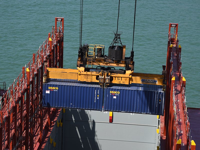 slpauthority's tweet photo. #SriLanka : #Port of #Colombo to Become a #SmartPort in 18 Months
Read More at: https://t.co/zRPAEcMEU8
#Maritime #Logistics #Shipping #GateAutomation #YardAutomation #QuaySideAutomation #PrimeRouteDGPS #BusinessIntelligence @SagalaRatnayaka https://t.co/p53Wpi0UF6