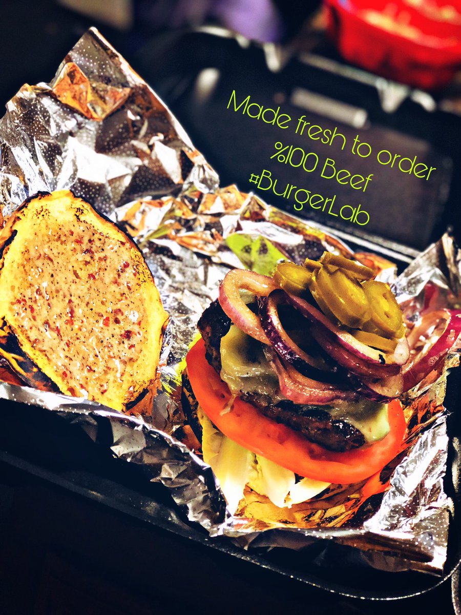 LalaAmor23's tweet image. #BurgerLab #Philly GET YOURS !! 💯🔥🍔 @MrAce215