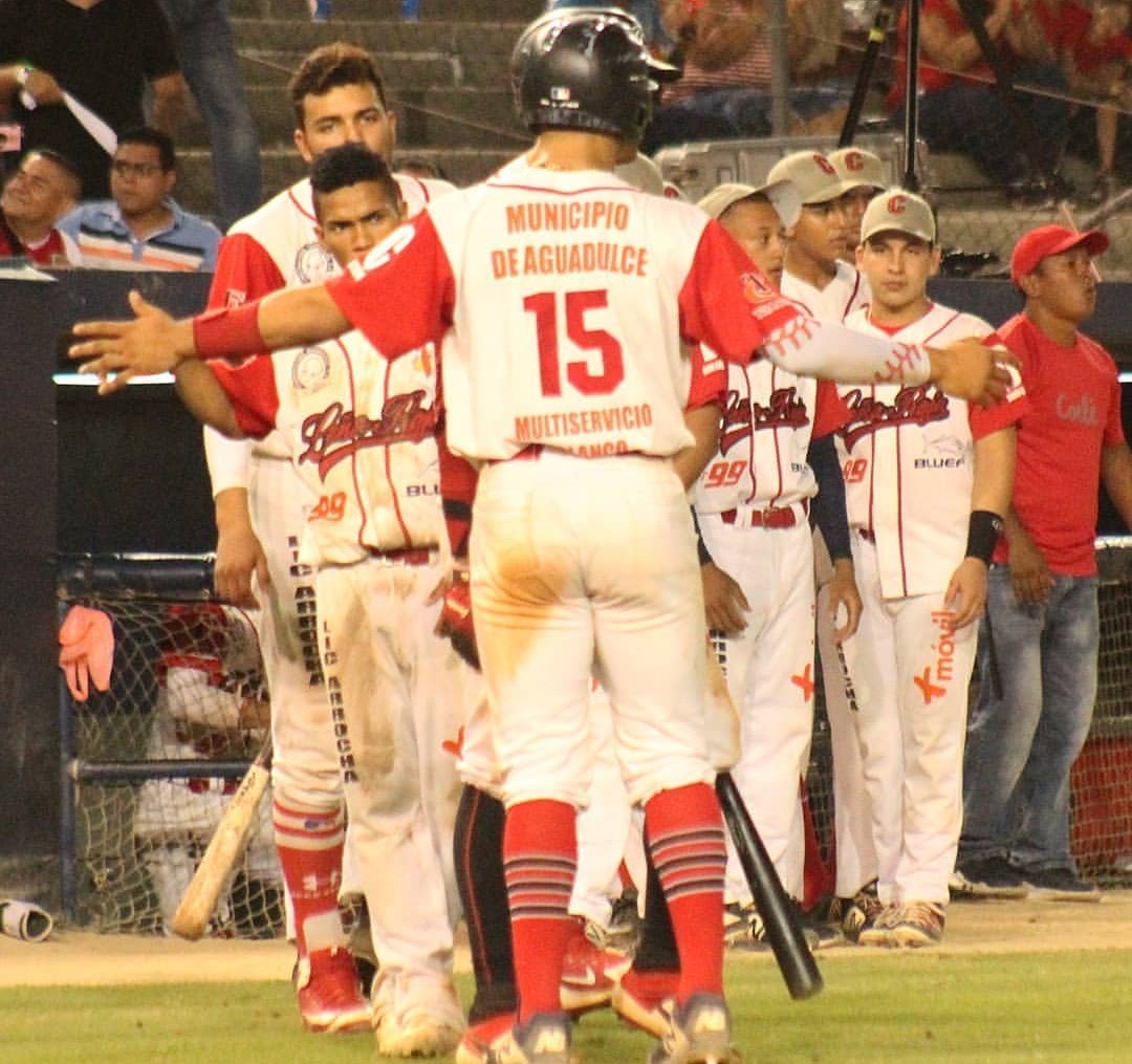 Estadio Rod Carew tweet media