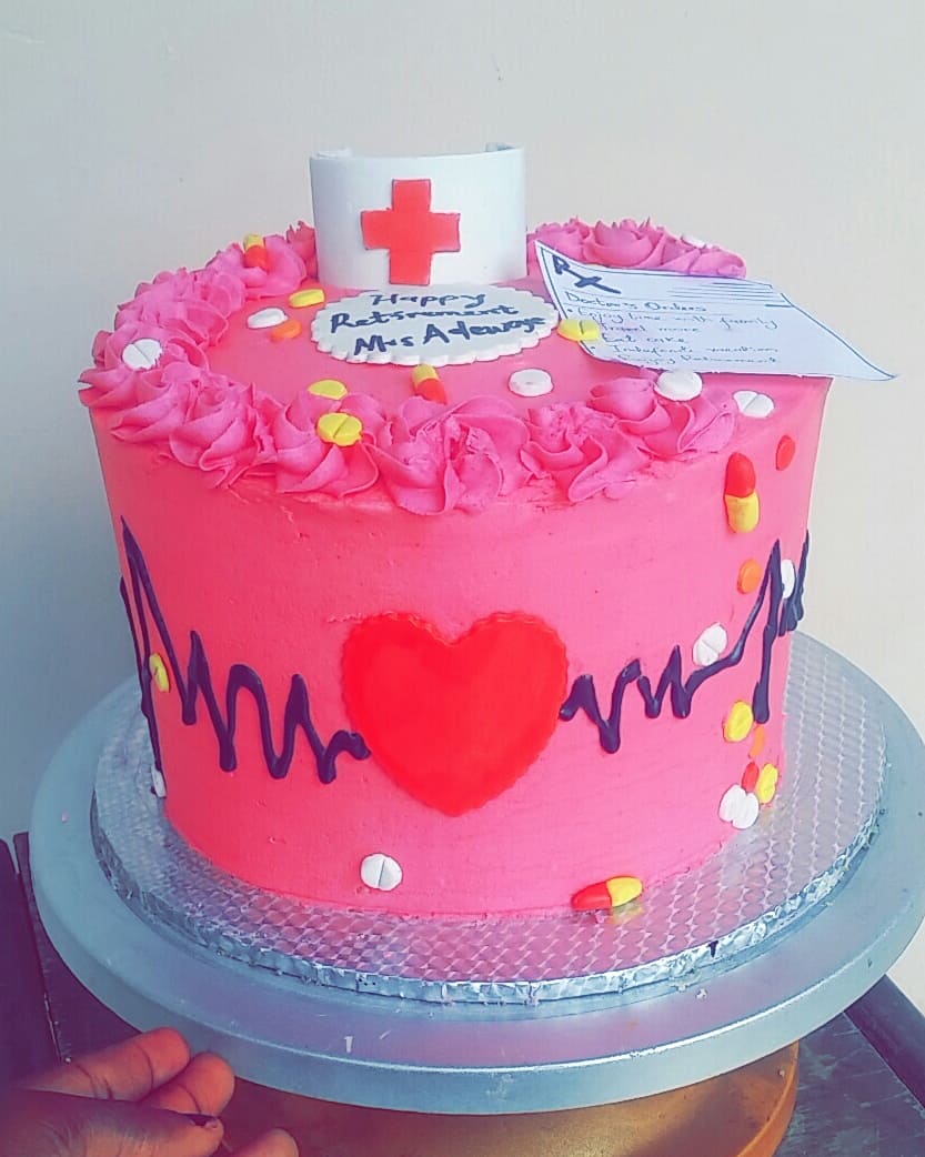Adamsztedibles's tweet photo. Nurse ๐ฎ๐ฅโ themed retirement cake. Peep the Nurse cap, doctors prescription, paracetamol, vitaminC, ferrous, flagyl, tetracycline and the ECG for d ๐ฅ๐ฅ๐ฅ #nursecake #birthdaycake #cakesinota #lagoscake #Lagos baker #otabaker #sangobaker #ogunbaker #2019election https://t.co/nRtMqHNN7E