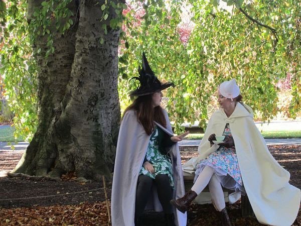 comromco's tweet image. If you like Harry Potter in any way, you need to know about this @meetup group. @tgtsnbn is the best fan community I’ve ever seen. There are TONS of events going on every week from discussions to trivia to cosplay and even craft nights. Whether you’re a … ift.tt/2GK3wwu