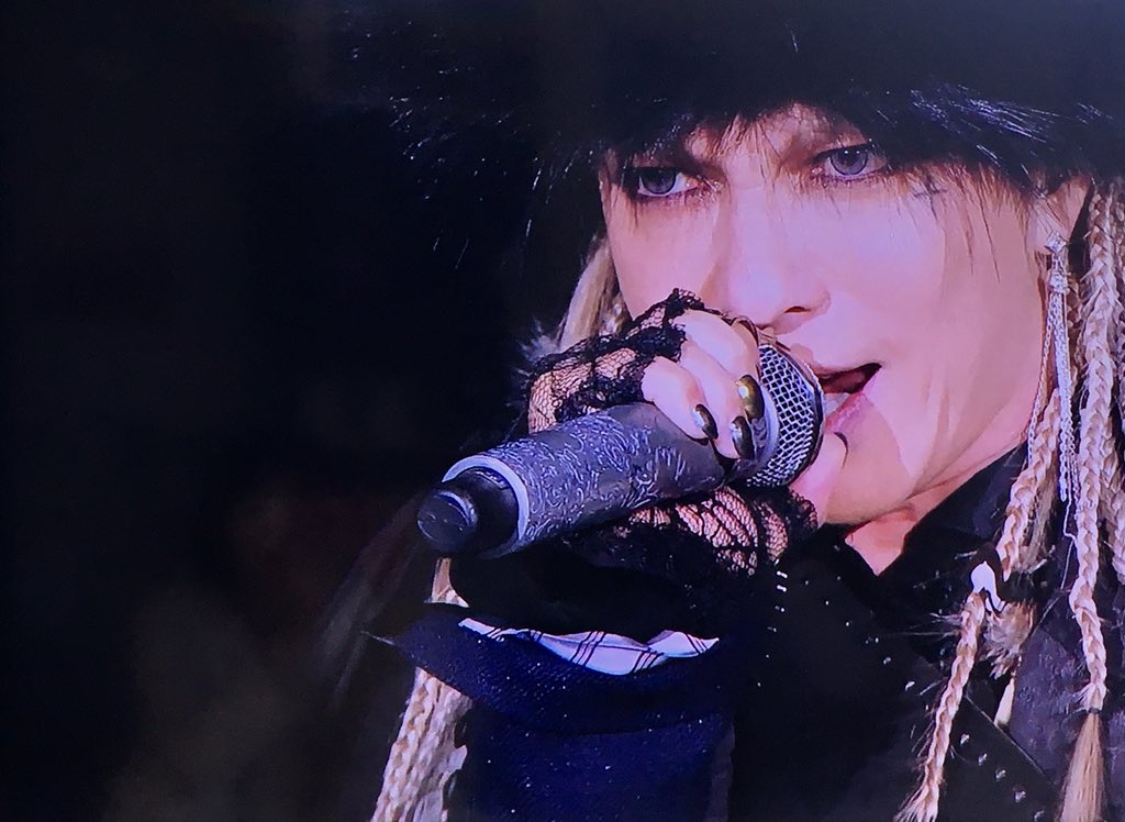 Ralaki Twitterissa Hydeさんの瞳がより魅力的になる綺麗なカラコンが生まれる良い時代になったなぁと むしろ全ての カラコンはhydeさんが美しくなるために開発されてるのでは それにしても美しい歌ってても叫んでても髪弄ってても立ってても座ってても Ralaki Twitterissa Hydeさんの瞳がより魅力的になる綺麗なカラコンが生まれる良い時代になったなぁと むしろ全ての カラコンはhydeさんが美しくなるために開発されてるのでは それにしても美しい歌ってても叫んでても髪弄ってても立ってても座ってても
