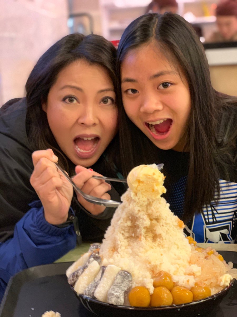 MarcellaNews8's tweet photo. Ice Ice Baby 🍨 Tried out #MeetFresh, a brand new Asian dessert place in #SanDiego (Mira Mesa) to cap off my twins’ birthday weekend 🥳 Our mochi shaved ice was GIGANTIC and delish! And the employees are friendly, too (#smilepractice 😃😂) @LoveMeetFresh #workoutextrahardtomorrow https://t.co/7cFLA7SNCS
