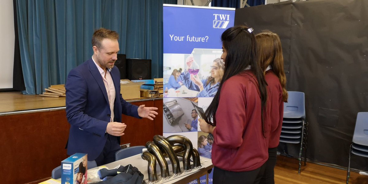 Mariana_ftf's tweet photo. Today at @SawstonVC with their year 11s talking about #Careers! Many thanks to all our volunteers for joining us, your time and advice is incredibly valuable to them! #FormingCareers #FutureJob #MondayMotivation @TWI_Ltd @HiltonHotels @UniofSuffolk @PeterBrettLLP @AeroAcademy1 https://t.co/779s2tD8Xg