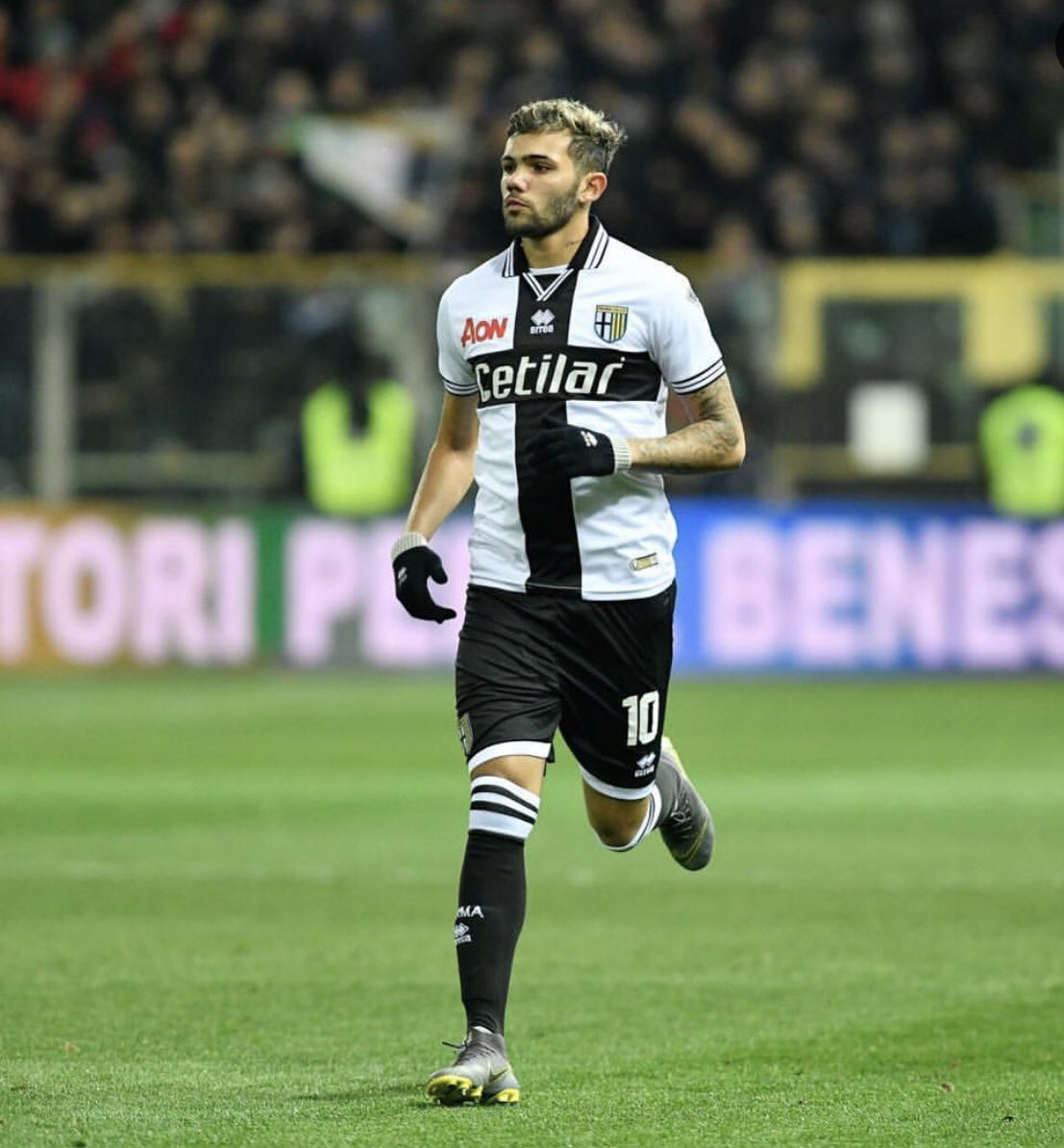 Matías Cruz 🇺🇾 on Twitter: "Nicolás Schiappacasse con la número 10 debutó en Parma frente a Napoli ingresando al minuto 78 de partido.… "