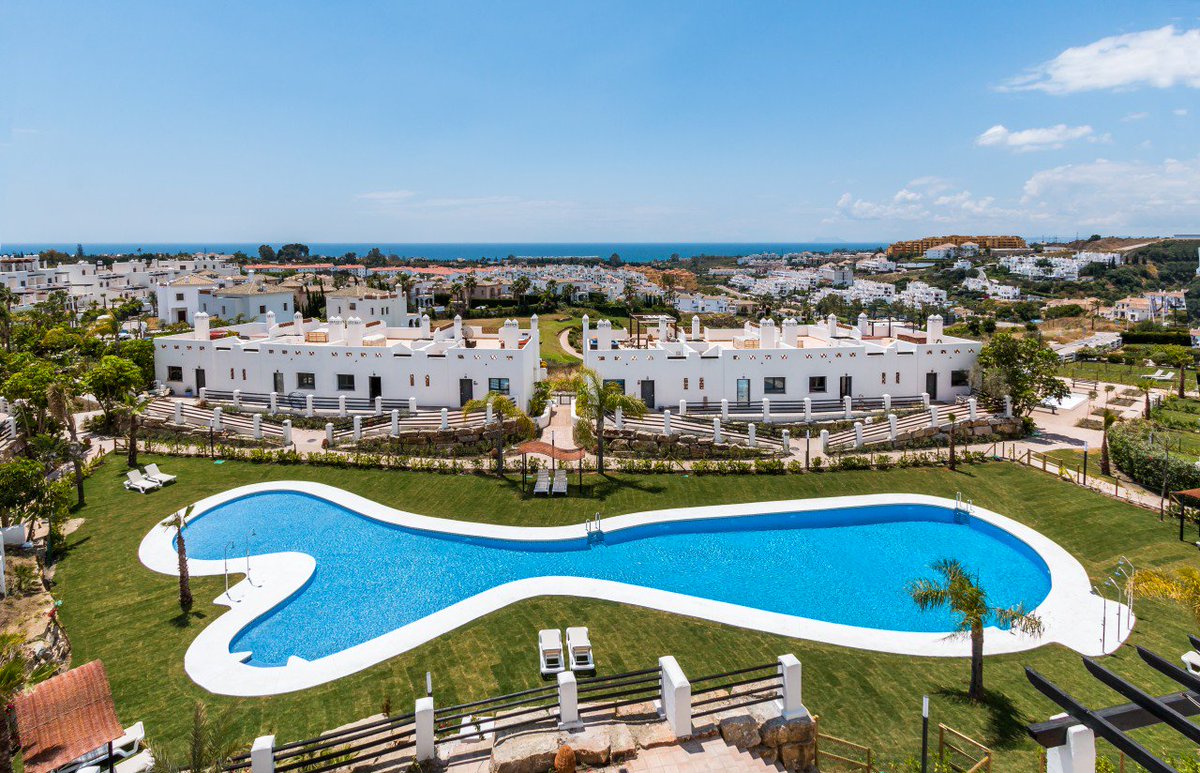 DPCMarbella's tweet photo. PRICES AT SUNSET GOLF JUST REDUCED!!!!  2 BED 2 BATHS NOW FROM 179,000€ - PENTHOUSES NOW FROM 206,000€!!!
CONTACT US TODAY - +34 607 216 444 INFO@SUNSETGOLF.ES https://t.co/xsZli9Qd8k