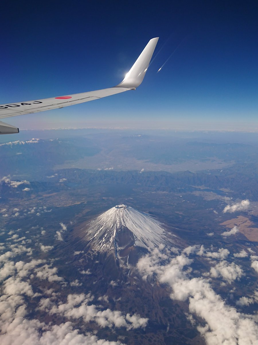 HJrapper's tweet photo. 今日の成田→上海
富士山が綺麗やった～！
#JAL
#富士山 https://t.co/RgfWhDPRpm