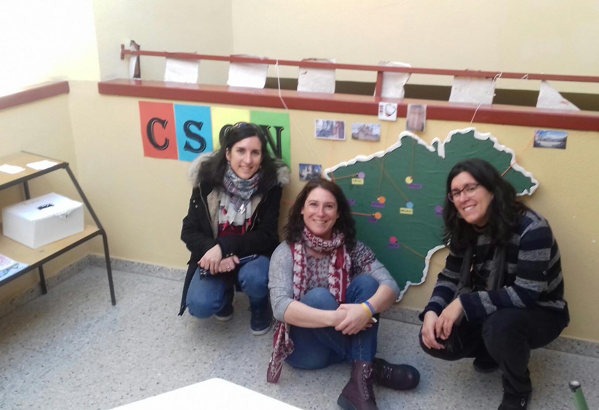 tirene_'s tweet photo. Intensa mañana de rodaje en Santiuste de S. Juan Bautista @CraObispoFray , @CEIP_ARENALES , @colesantaclara @CSFPJCYL , @CSCNSegovia , @educacyl , @CFIE_Segovia  #Observa_Accion , #Innova_accion https://t.co/6uexxZFl5A