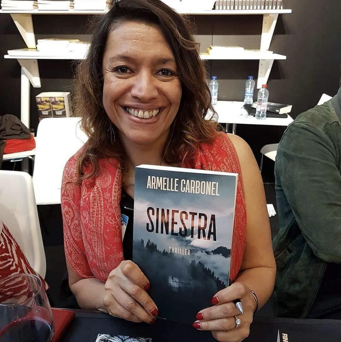 ringeditions's tweet photo. Sinestra : « Une histoire qui fait froid dans le dos 😱. Des personnages attachants, mystérieux... »

Pour plus de photos, d'avis de lecteurs et de chroniques de blogueurs... suivez notre page Insta → https://t.co/3o2YQhVYLC 

#Thriller #Sinestra https://t.co/SGsStBSr5w