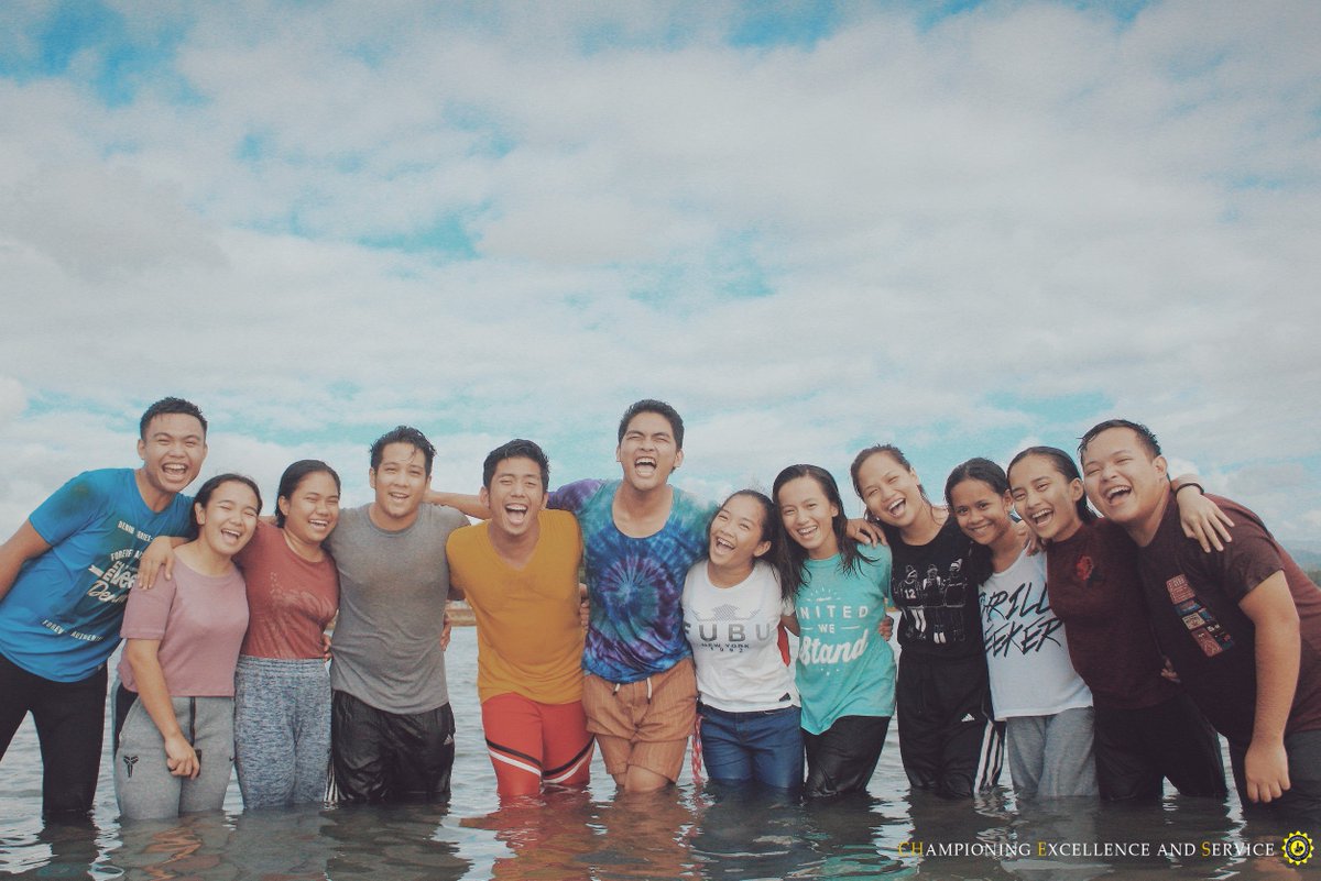 uscches's tweet photo. “The brave are not those who aren’t scared.
The brave are those who continue to go on strongly despite the fear.”
CONGRATULATIONS TO OUR NEW BRODS AND SIS! WELCOME TO THE FAMILY 💙💛
#plus11 #VIVAUSCChES https://t.co/l3RbtyFZry