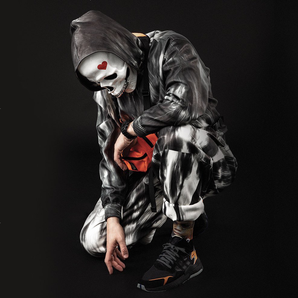 <a href="/shoesupmag/">Shoes Up Magazine</a>