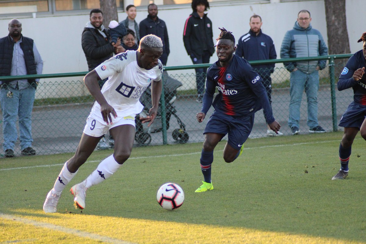 CChartresFoot's tweet photo. Retour en images sur la rencontre de Samedi qui opposait le @ChartresFoot à la réserve du @PSG_inside.
#N2 #National2 #GroupeC #Football #Foot #FFF #Soccer #Chartres #Paris #PSG #ParisSaintGermain #PSGCCF #ICICESTCHARTRES #AllezChartres https://t.co/hS8izVuxZM
