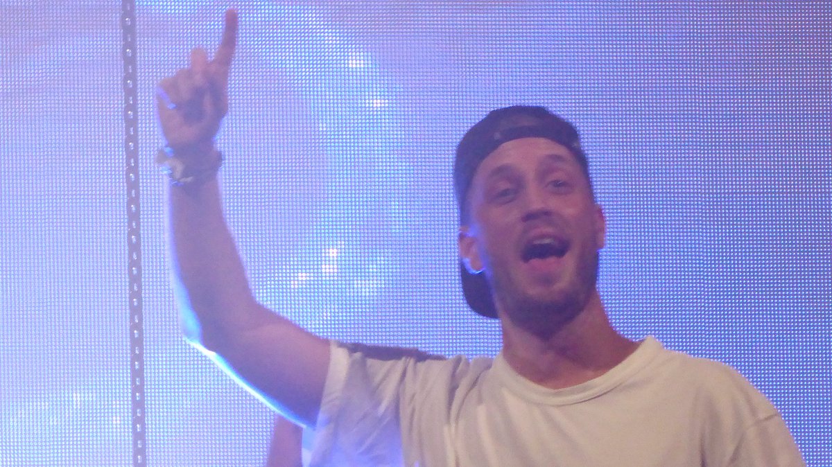 #ASOT900 #ASOTFESTNL #astateoftrance <a href="/arminvanbuuren/">Armin van Buuren</a> #utrecht #netherlands #trancefamily #Lifting #You #Higher <a href="/ALDA__NL/">ALDA</a> <a href="/Armada/">Armada Music</a> <a href="/estivamusic/">ESTIVΛ</a> #mainstage