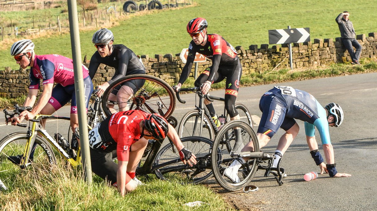 MichaelAshurst's tweet photo. Canโt park there mate!
First race of the season came to a premature end real quick yesterday with an arse-over-tits crash on lap 1... Look at my poor Cervelo!
.
.
.
#GetDown #CantParkThere #Cycling #RoadBike #Cyclist #WattsOverWeight #Onimpex #Bioracer
๐ท @EllenIsherwood https://t.co/kicSSTAPt7