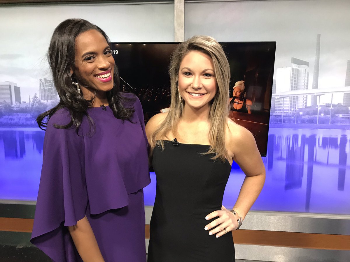 EricaLopezTV's tweet photo. A little oscars GLAM this Monday! Tune in for the #AMpop now @abc3340 #oscars @ArielleABC3340 @megtomwx https://t.co/wskDKm6NW8