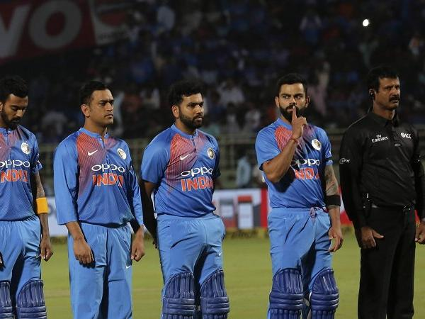 #INDvAUS

. <a href="/imVkohli/">Virat Kohli</a> gestures fans to be quiet while observing 2-minute silence for Pulwama martyrs at Vizag

READ: timesnownews.com/sports/cricket…