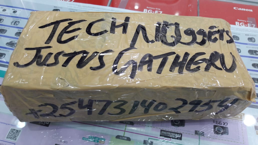 TechNuggetsKE's tweet image. It&apos;s back!!!!

#technuggets_biz_trivia is back again
Guess what&apos;s inside the mystery box and you just could win goodies from @TechNuggetsKE

#TechNuggets #TechNuggets.biz #technuggetsBikes #TechNuggetsMotors #TechNuggets_biz #TechNuggetsDelivers #TechNuggetsCares