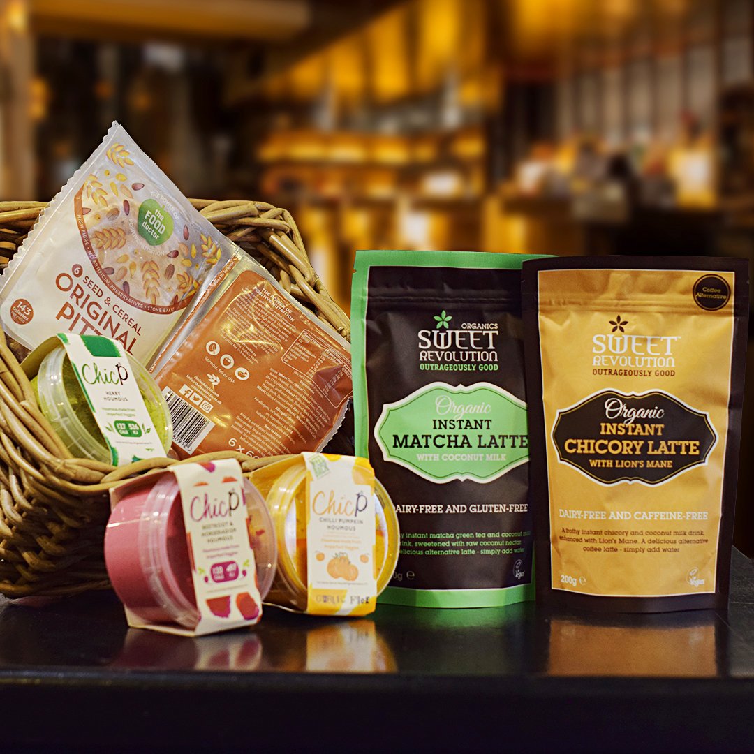 COMPETITION TIME ✨
Just when you thought Valentines was over!💜 Show some self-love with a cup of warm frothy latte, with a side of <a href="/FoodDoctorUK/">FoodDoctorUK</a> pitta bread and <a href="/chicpfood/">ChicP Hummus & plant-based snacks</a> houmous. To be in a chance of winning visit our instagram page at ow.ly/bRFI50lNjTR