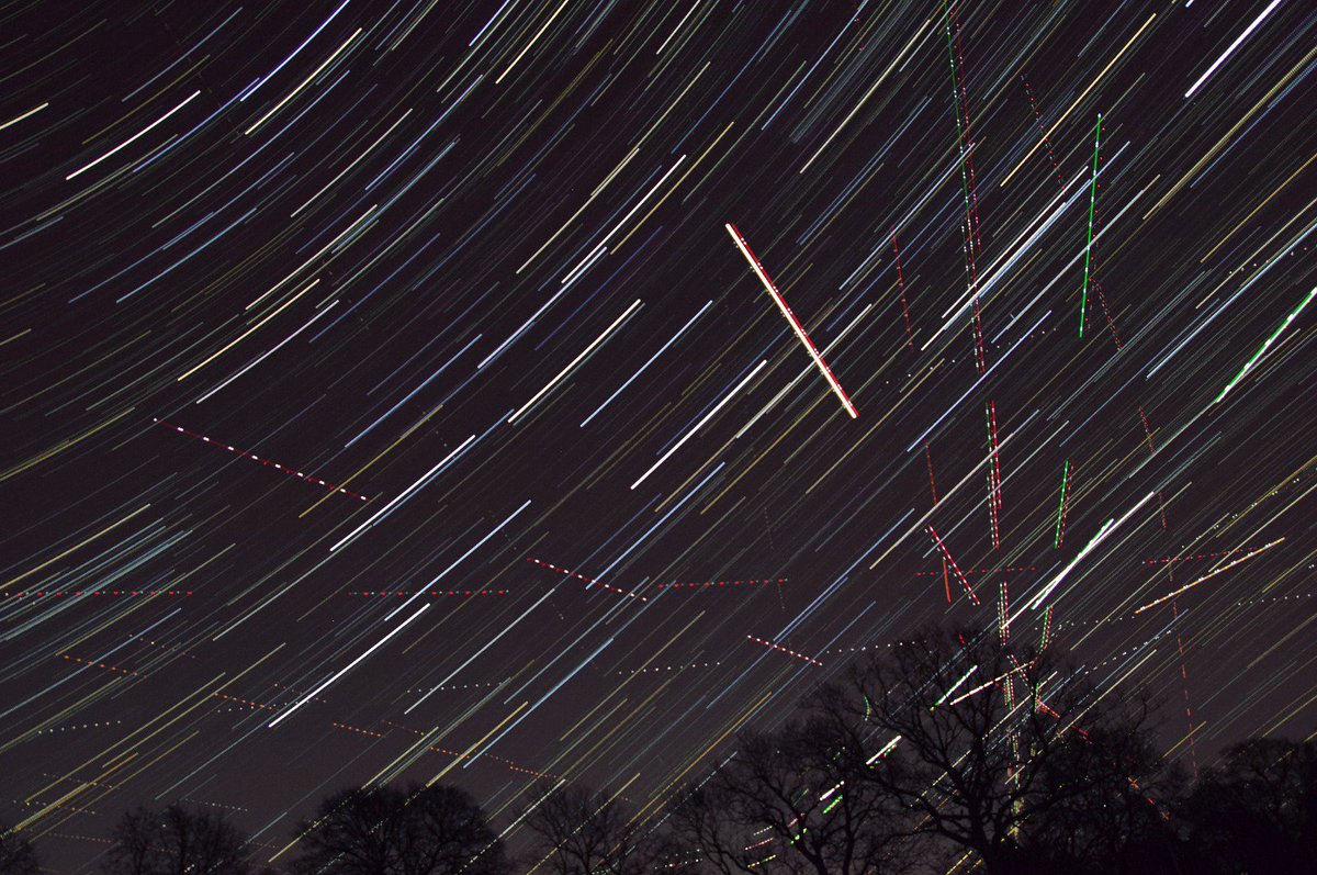 PhilCLancaster's tweet photo. Star trails and aeroplanes approaching London Gatwick https://t.co/NyTArpHdMG