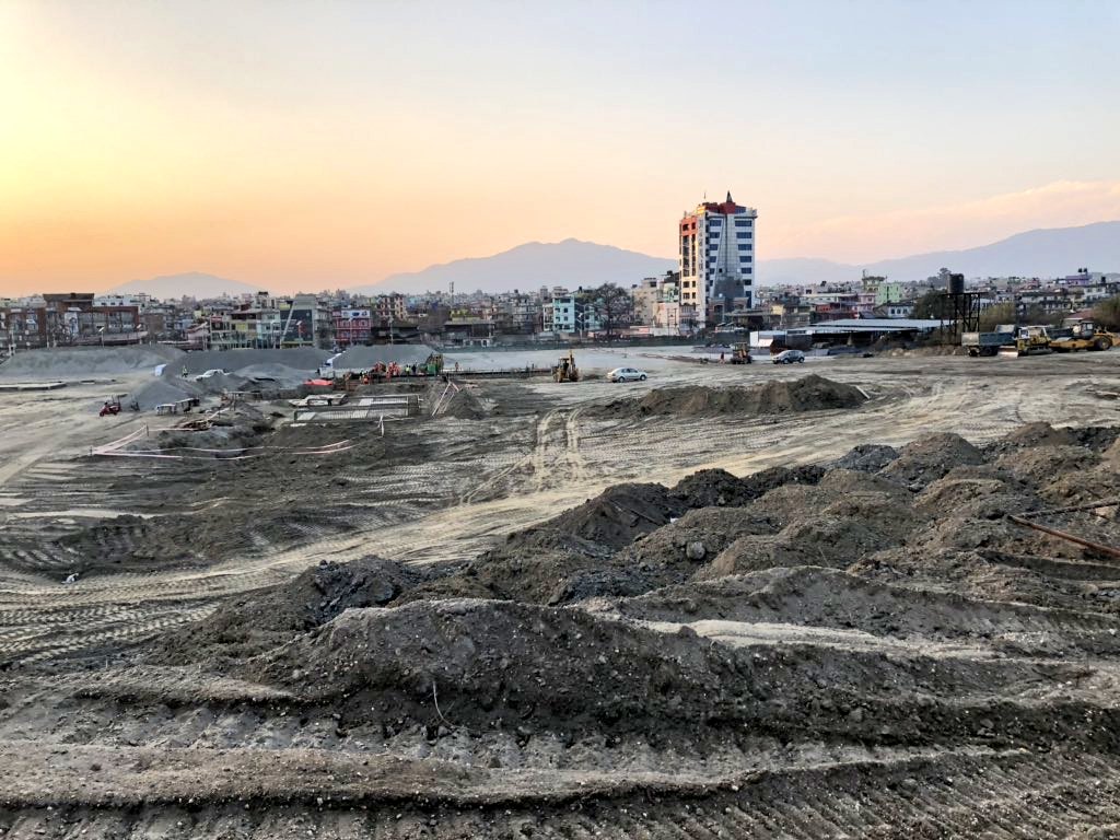 hello_tourismnp's tweet photo. आउँदो चैत्र १८गते (1st April2019)देखि त्रिभुवन अन्तर्राष्ट्रिय विमानस्थलको धावन मार्गको स्तरोन्नतिका लागि नयाँ कालोपत्रेको काम सुरू हुदैछ । र २०७५जेठ (Jun)मा सम्पन्न हुनेछ । स्तरोन्नतिका लागि आवश्यक तयारीको निरीक्षक गर्नुहुदै माननीय मन्त्री @RabindraADH ज्यु
@Hello_Sarkar https://t.co/71YsxnNRFn
