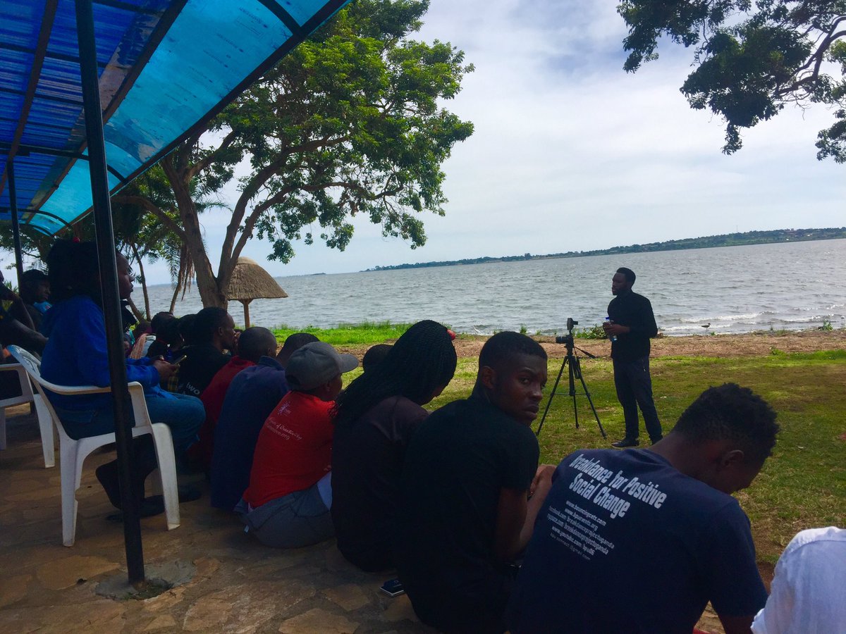VisualizeUG's tweet photo. #VisualizeUG #Visualize19 and it all went so well!! Thank you everyone that participated in the second season of Visualize. You’ve been a great team! @YouthartsmoveUG @TouchTheYouthUg @katungulu1 @KennyGmulinde @ https://t.co/g8hpWOHdK1