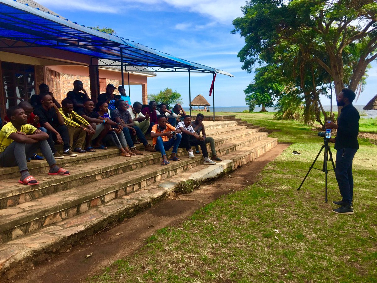 VisualizeUG's tweet photo. #VisualizeUG #Visualize19 and it all went so well!! Thank you everyone that participated in the second season of Visualize. You’ve been a great team! @YouthartsmoveUG @TouchTheYouthUg @katungulu1 @KennyGmulinde @ https://t.co/g8hpWOHdK1