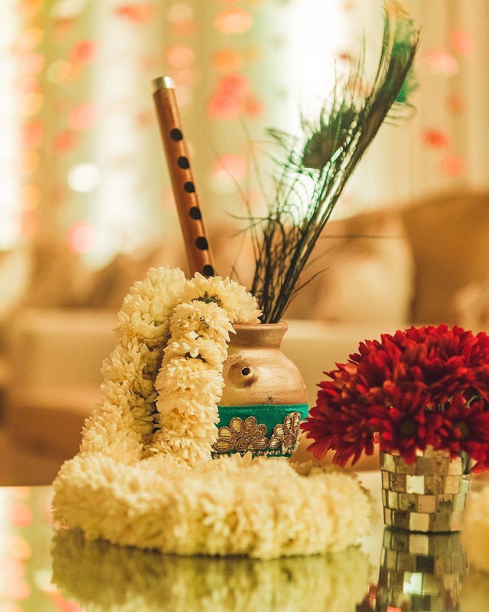 ByGarema's tweet photo. Pretty Details planned to  glorify RadhaKrishna.

#garbanight #garbadecor #sangeetnight #gujjuwedding #radhakrishna #garbadecor #dandiyanight #dandiya #dandiyaraas  #goawedding #destinationwedding #nriwedding #planethollywoodgoa #weddingplanner #weddingconsultant #wedding #gkww https://t.co/BcJeeEr5uw