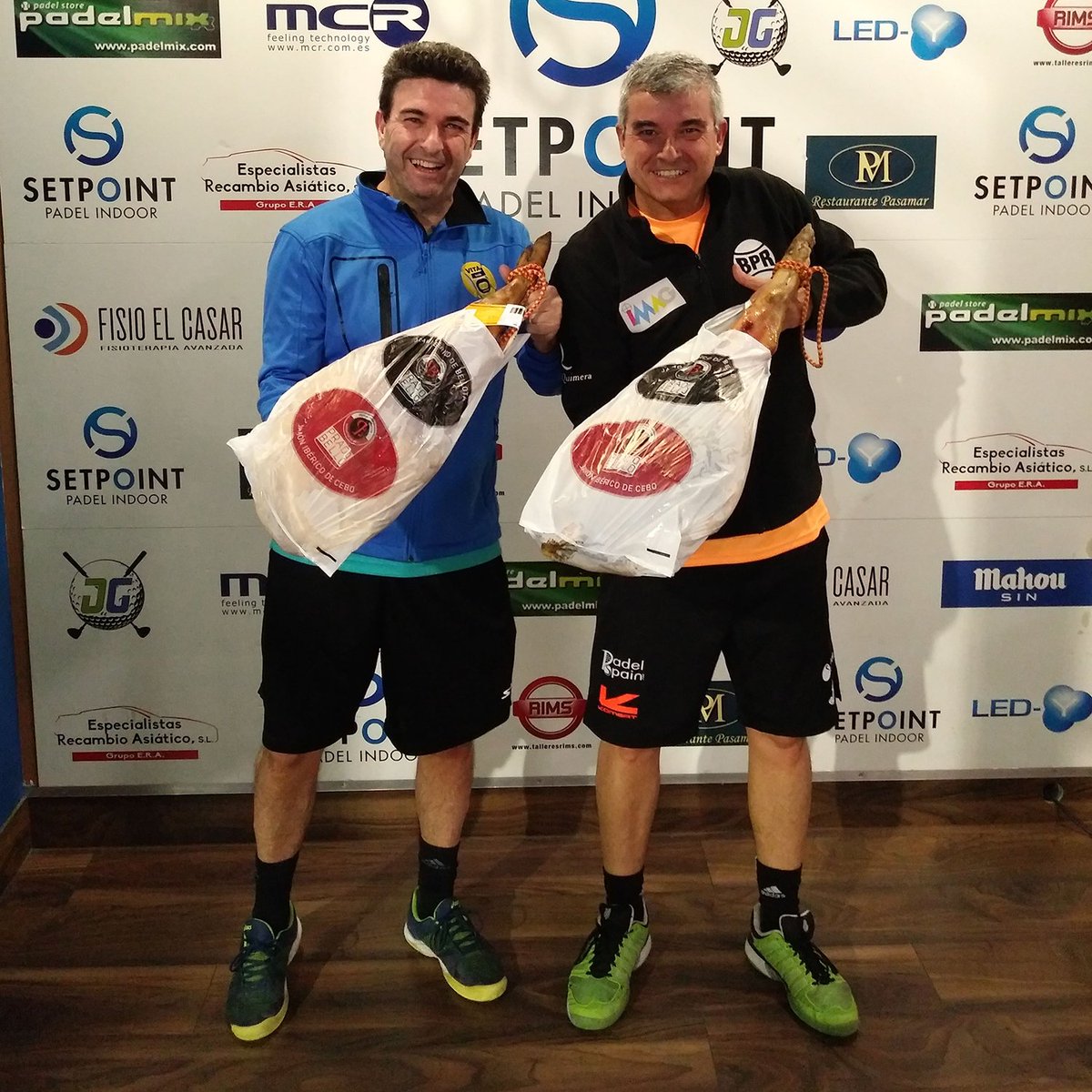 SetPointG's tweet image. Buenos días, amigos. Para empezar la semana aquí os dejamos las fotos de nuestros campeones de los Torneos Mixto y Medio de ayer domingo 24 de febrero. Enhorabuena a los campeones!