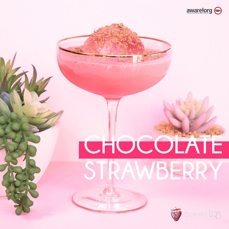 SL_SweetBeats's tweet photo. CHOCOLATE STRAWBERRY🍓👄🍸 #StrawberryLips #Shotails and #Cocktails https://t.co/ghB1Ktckfs
