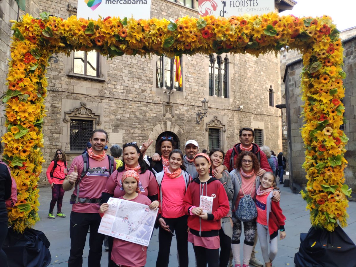 ImmaVedruna's tweet photo. Diferents moments de l'arribada del col·lectiu #VedRunner #magicliner a la @magiclineSJD Tanquem aquesta participació sabent que n'hi haurà moltes més #escolacompromesa #escolaambvalors #intensament https://t.co/CAIsPDB3GO