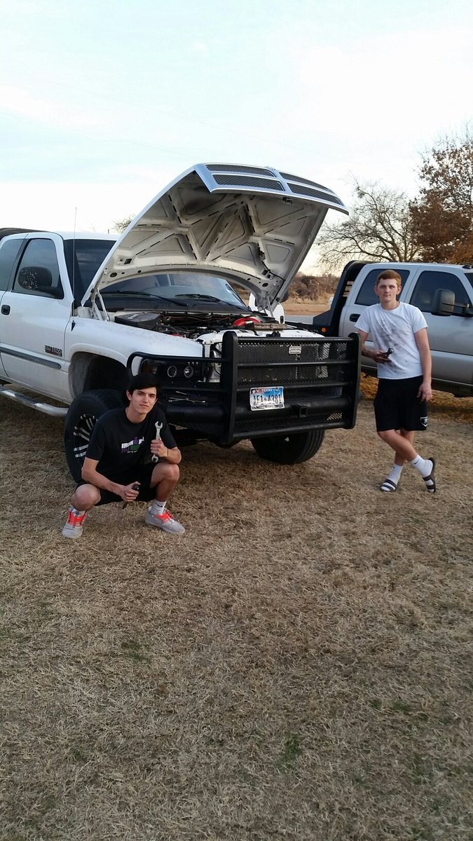 joeyG_76's tweet photo. A big happy birthday to a grade A homie @10Beamer https://t.co/ywyo5IcEh0