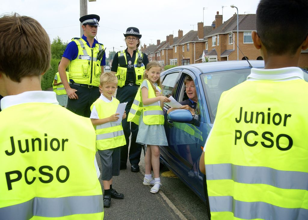 Did I ask what year we are in? Because here's a photo from Perry Hall in 2012: flickr.com/photos/westmid… It seems that getting children to help manage traffic has been a thing for a long time, round here.