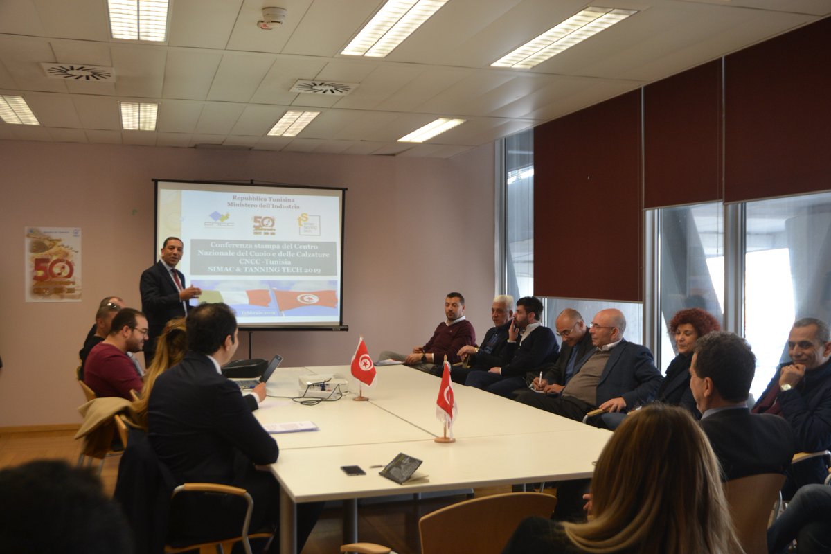 ITATunisia's tweet photo. 🇮🇹🇹🇳ITA TUNISI ha organizzato la partecipazione di una delegazione tunisina in visita al Simac&Tanning Tech di Milano dal 20 al 22 Feb 2019 e assistito il CNCC per lo stand tunisino e per la conferenza stampa sul comparto calzature e cuoio
#tunisie #simac2019 #ITAtradeagency https://t.co/dZ4NVzbsgG